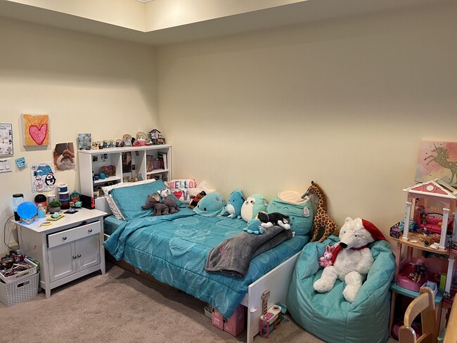 Upstairs bedroom - 1540 S Bentley Ave