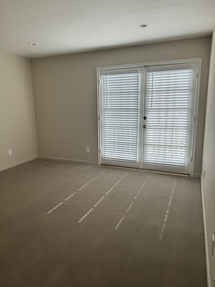 Bedroom - 18850 Hatteras St
