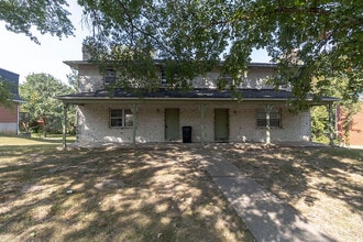Building Photo - 3305 Belle Meade Dr