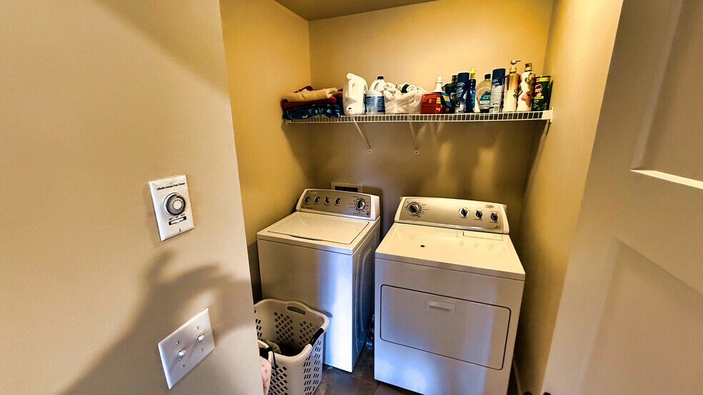 Building Photo - 14600 19th Ave W