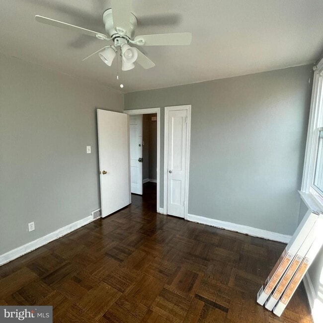 Building Photo - 1430 Greeby St