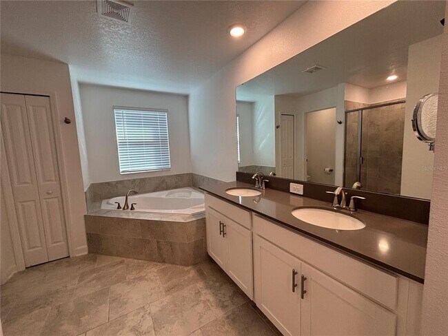 Building Photo - 11157 Lore Wy