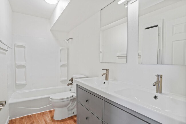 Building Photo - 1328 S Coffman St