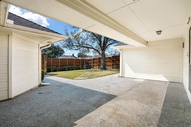 Building Photo - 1824 Huron Trail