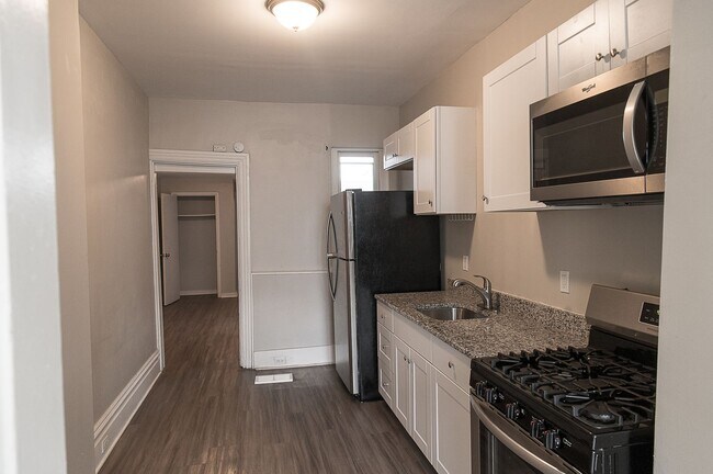 Building Photo - 332 Hamilton St