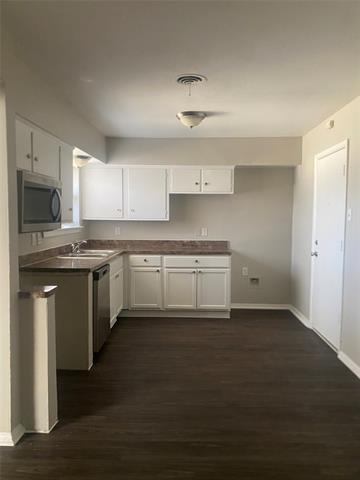 Building Photo - 5015 Dupont Dr