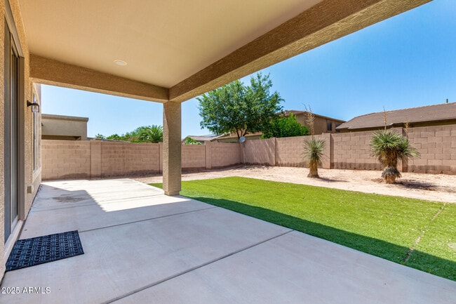 Building Photo - 252 W Blue Lagoon Dr