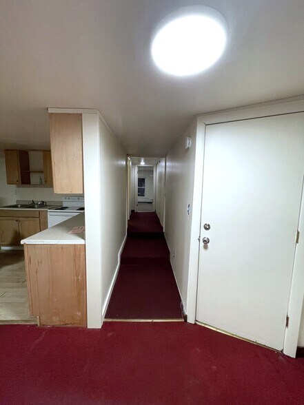 Building Photo - 133 Meadville St