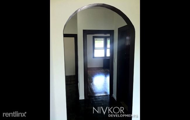 Building Photo - 2 br, 1 bath  - 85 Edgewood Ave Unit 1W