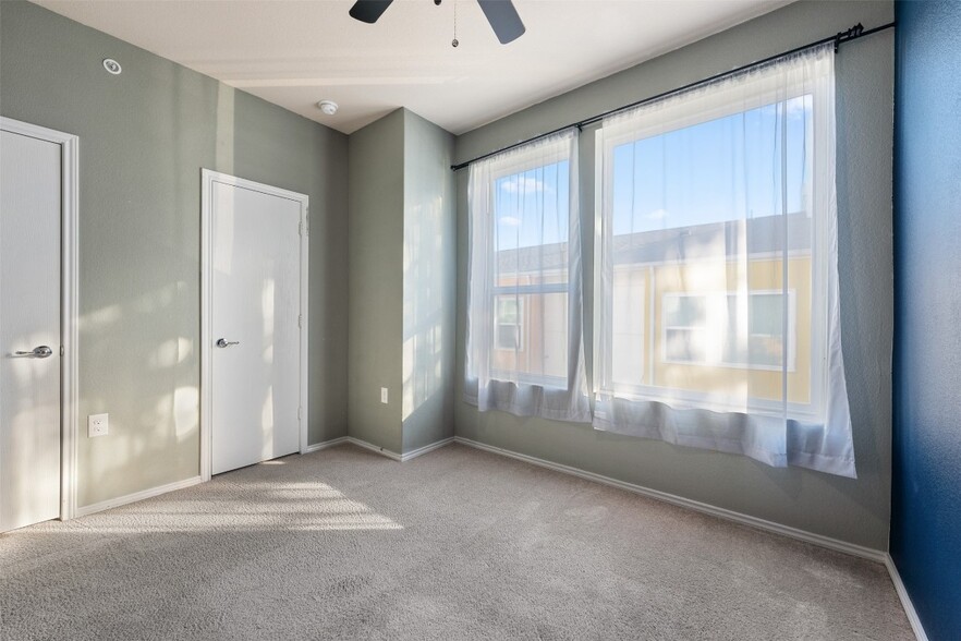 2nd floor bedroom - 4337 Nitschke St