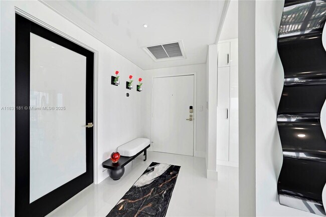 Building Photo - 4020 Galt Ocean Dr