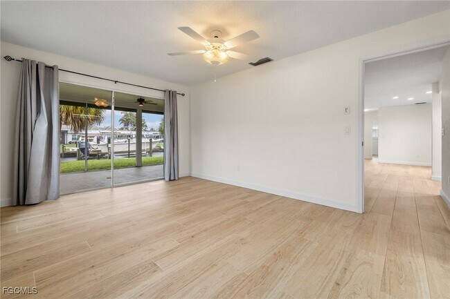 Building Photo - 5320 Coronado Pkwy