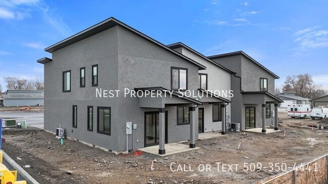 Building Photo - 601 S Dorsing St