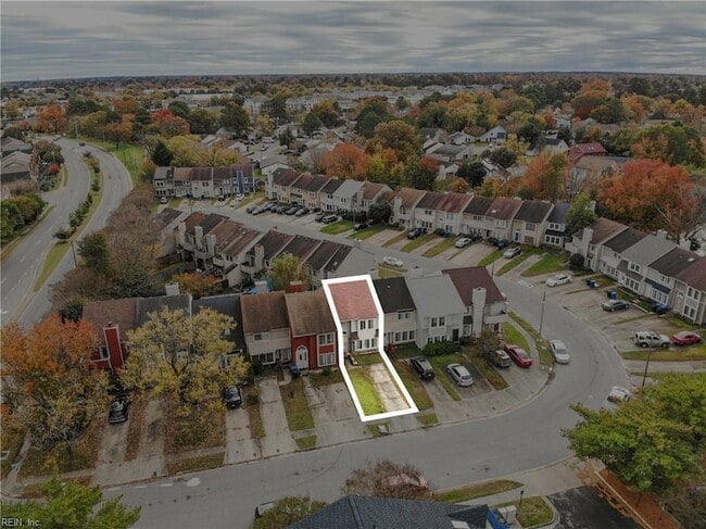 Building Photo - 710 Waters Dr