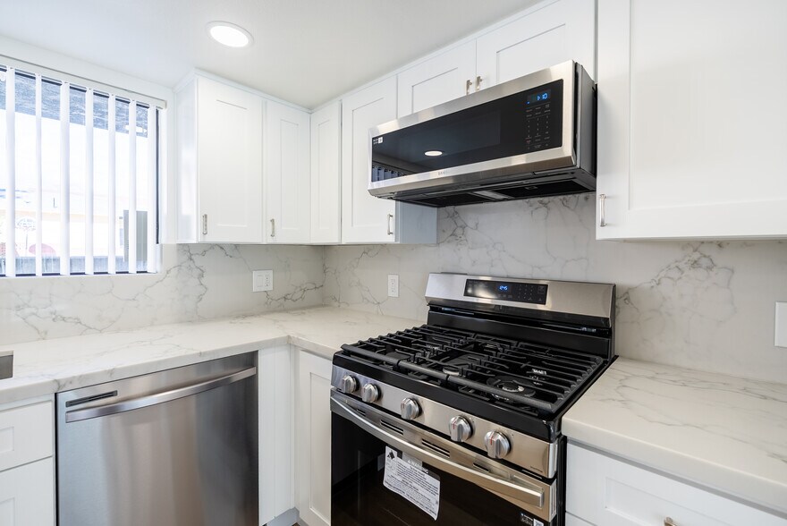 Building Photo - 123 S Roosevelt Ave