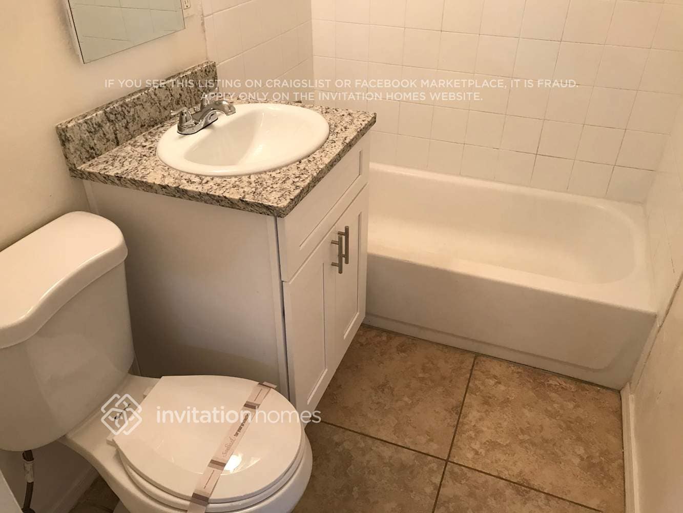 Building Photo - 1031 W 6th Pl