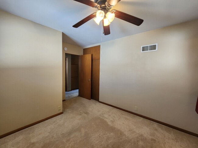 Building Photo - 506 Kimball Ave