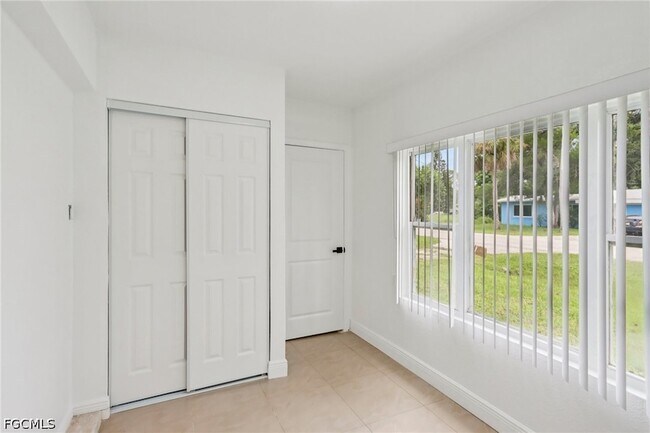 Building Photo - 89 Cabana Ave