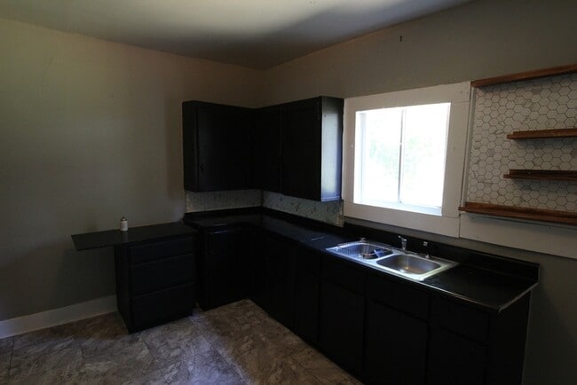 Building Photo - 230 Columbia Ave