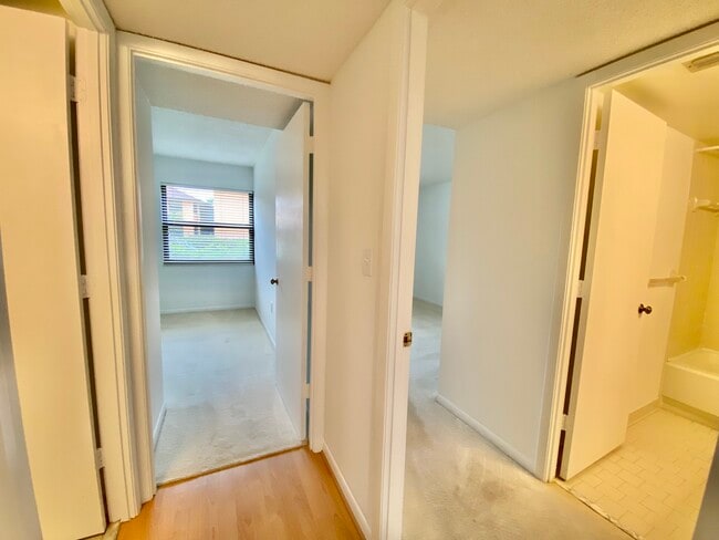 Building Photo - 1516 Mainsail Dr