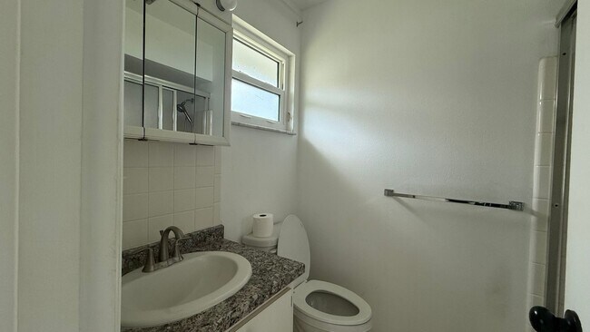 Building Photo - All inclusive 2BR/ 2B Condo in 55+ Community