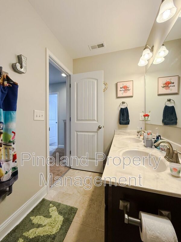 Building Photo - 3935 Standardbred Dr