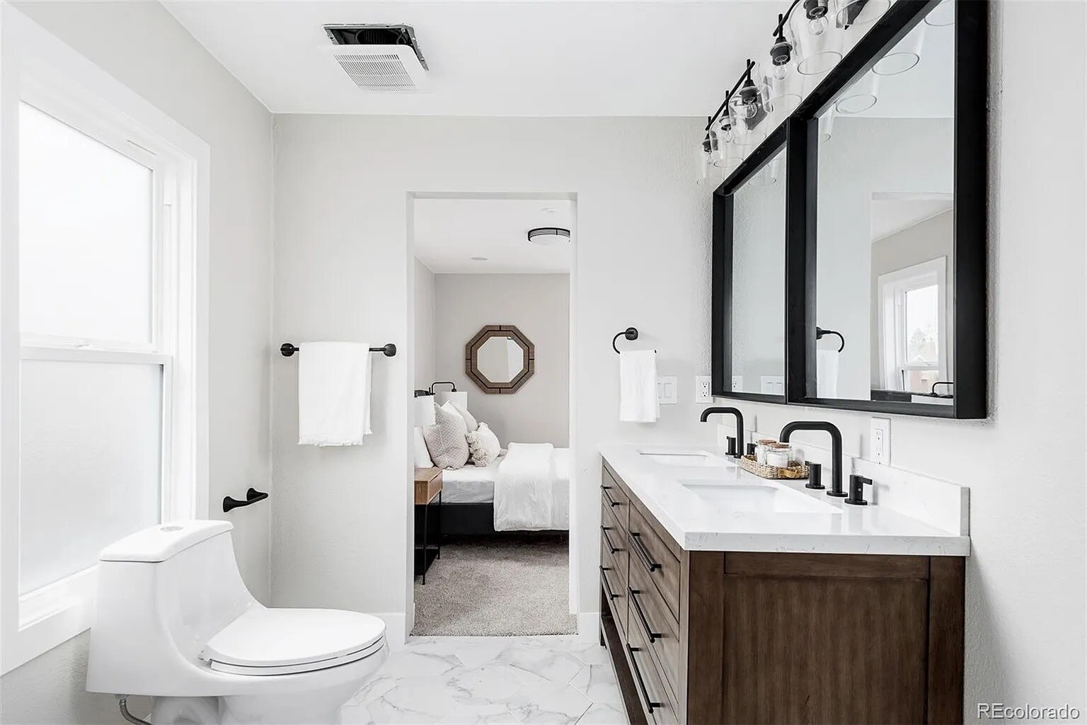 Building Photo - 645 Newton St