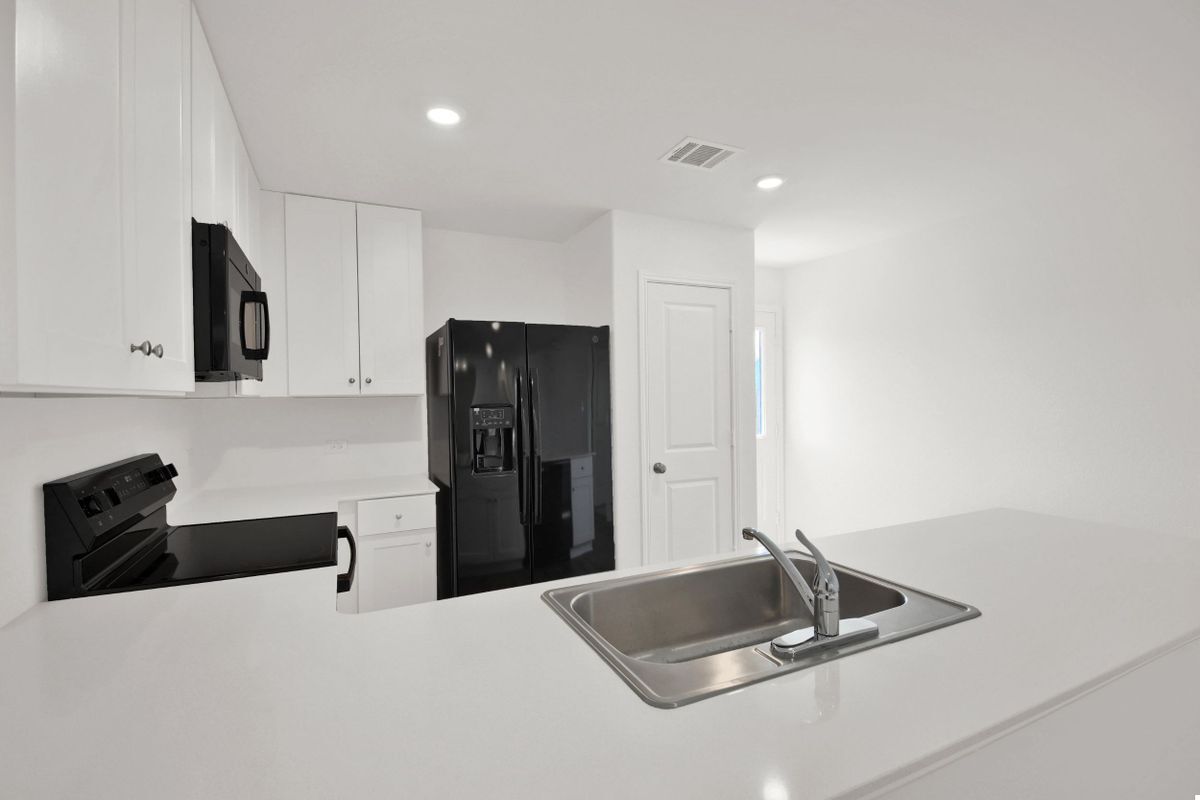 Building Photo - 136 Jack Browning Dr