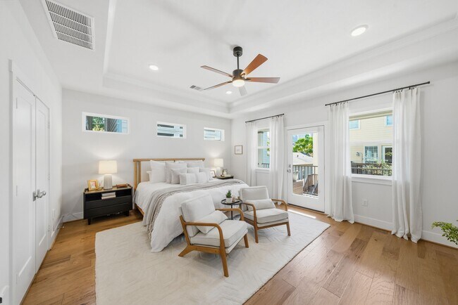 Building Photo - 1807 Bingham St