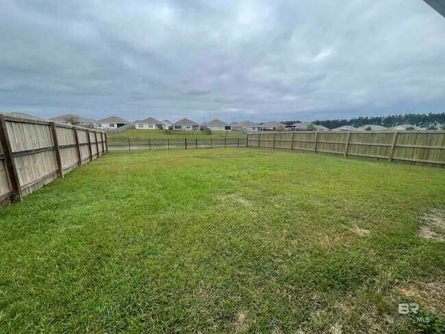 Building Photo - 23135 Shadowridge Dr