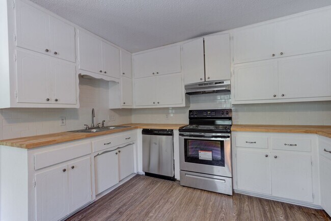 Interior Photo - The Azalea