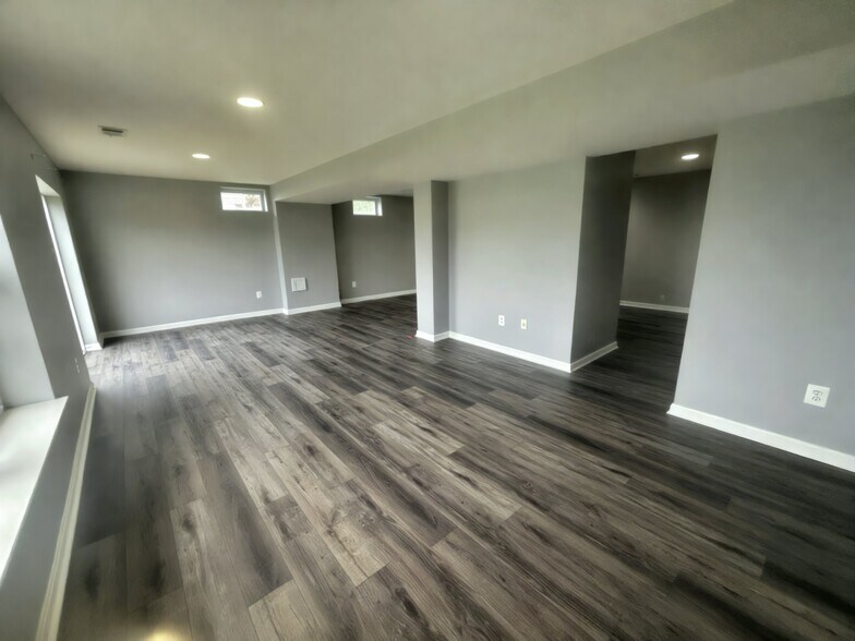 basement - 15024 Burgandine Ave