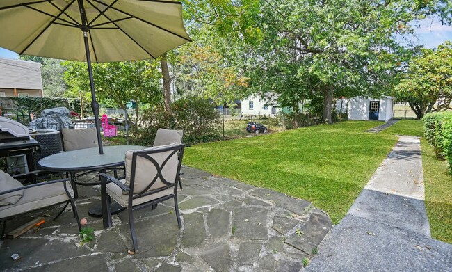 Building Photo - 139 Belview Ave