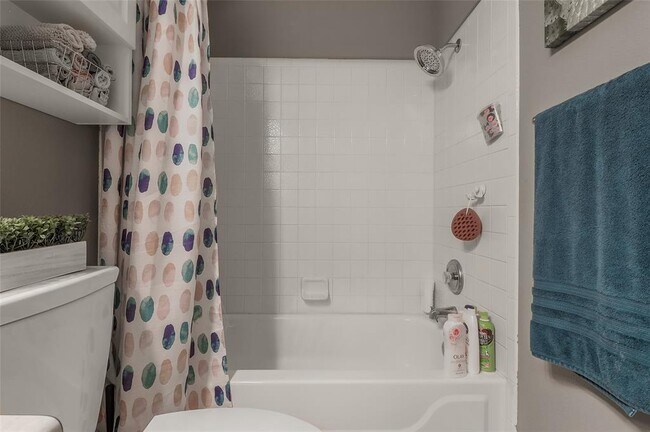 Building Photo - 1705 Friars Tale Ln