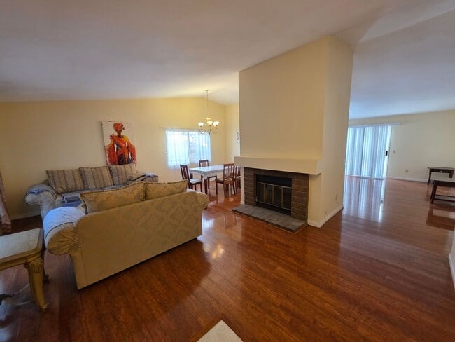 Building Photo - Rowland Heights Partially Furnished Home