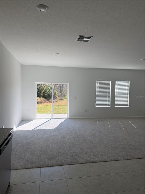 Building Photo - 4576 Noble St