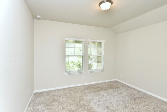 Building Photo - 1214 Oak Barrel Run