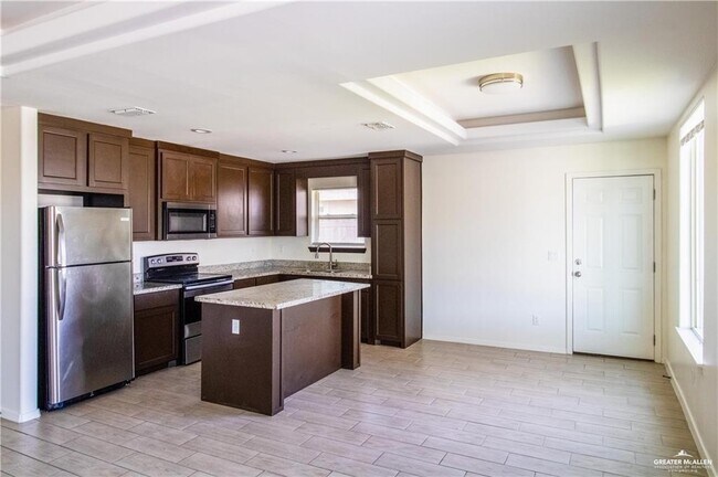 Building Photo - 12 Taxco Ct