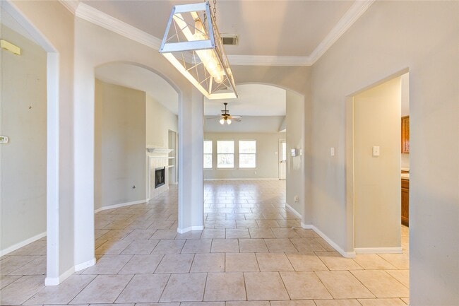 Building Photo - 9822 Memorial Crossing Dr