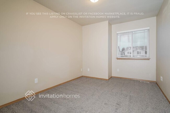 Building Photo - 10904 185th Ave E