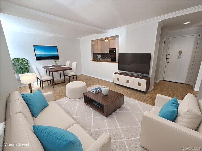 Building Photo - 201 W 74th St