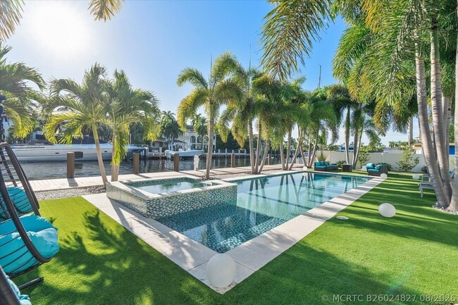 Building Photo - 207 Royal Palm Dr