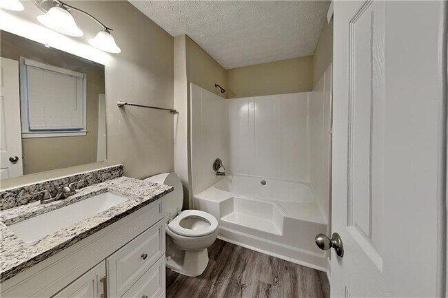 Building Photo - 163 Springbrooke Trl