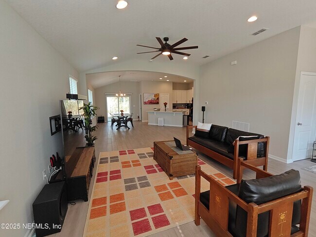 Building Photo - 70481 Winding River Dr