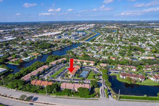 Building Photo - 815 Boynton Beach Blvd