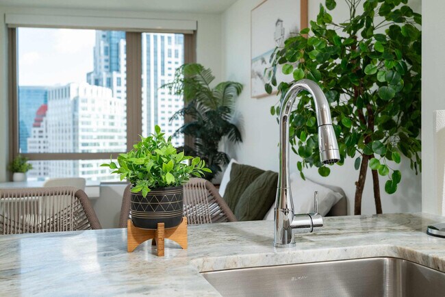 Building Photo - 99 Kneeland St