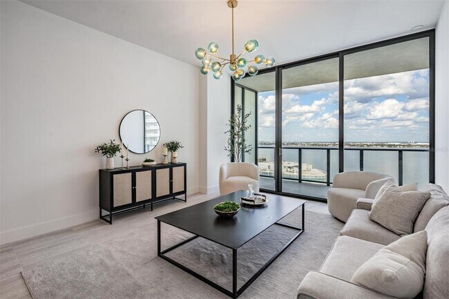 Building Photo - 3015 S Ysabella Ave