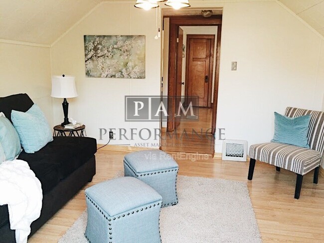 Primary Photo - 1443 S 51st St