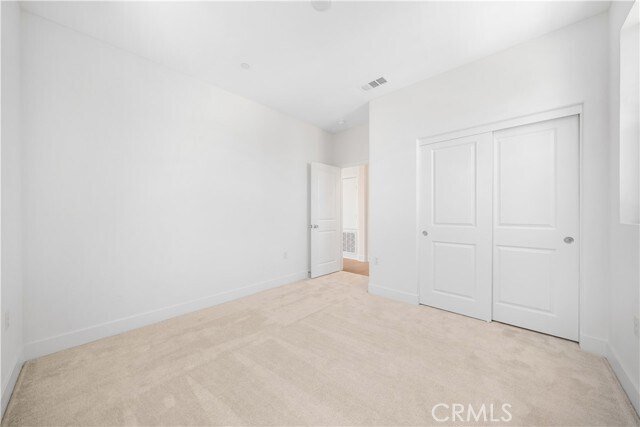 Building Photo - 410 Lobata