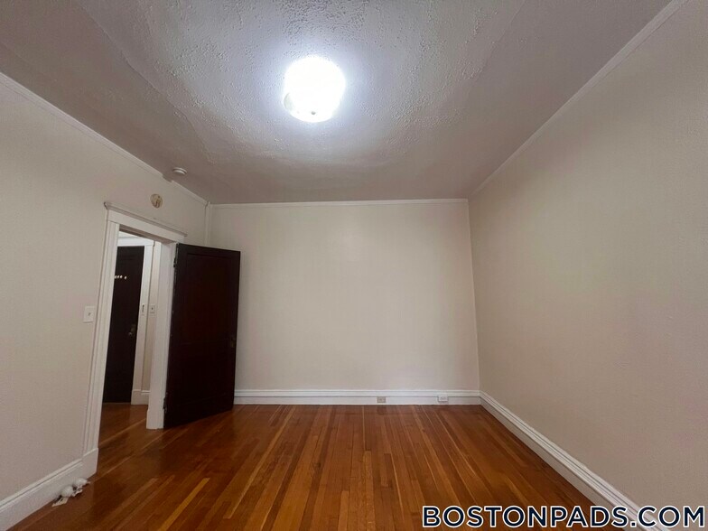 Building Photo - 17-19 Washington St.